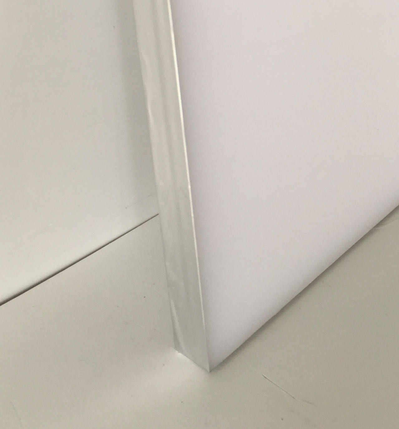 Three Forms of Edge-banding of Light Panels