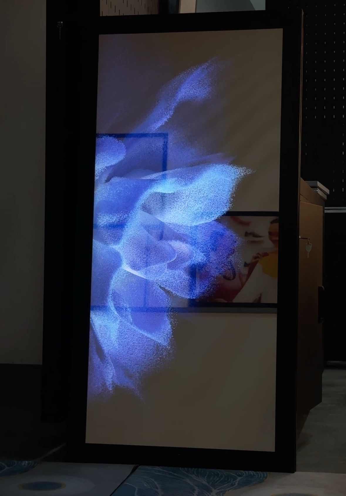 Magic Mirror Lightboxes: Merging Technology and Aesthetics